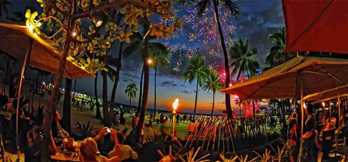 Waikiki Friday nights fireworks