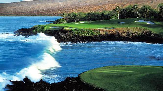 shot over water on the Mauna Kea golf course